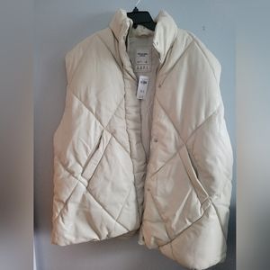 Abercrombie & Fitch Vegan Leather Very Oversized Puff Vest